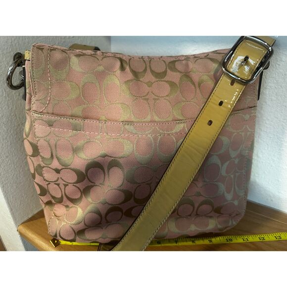 Coach Signature Cassie Turnlock Convertible Messenger Style Crossbody Bag EUC - Picture 6 of 7
